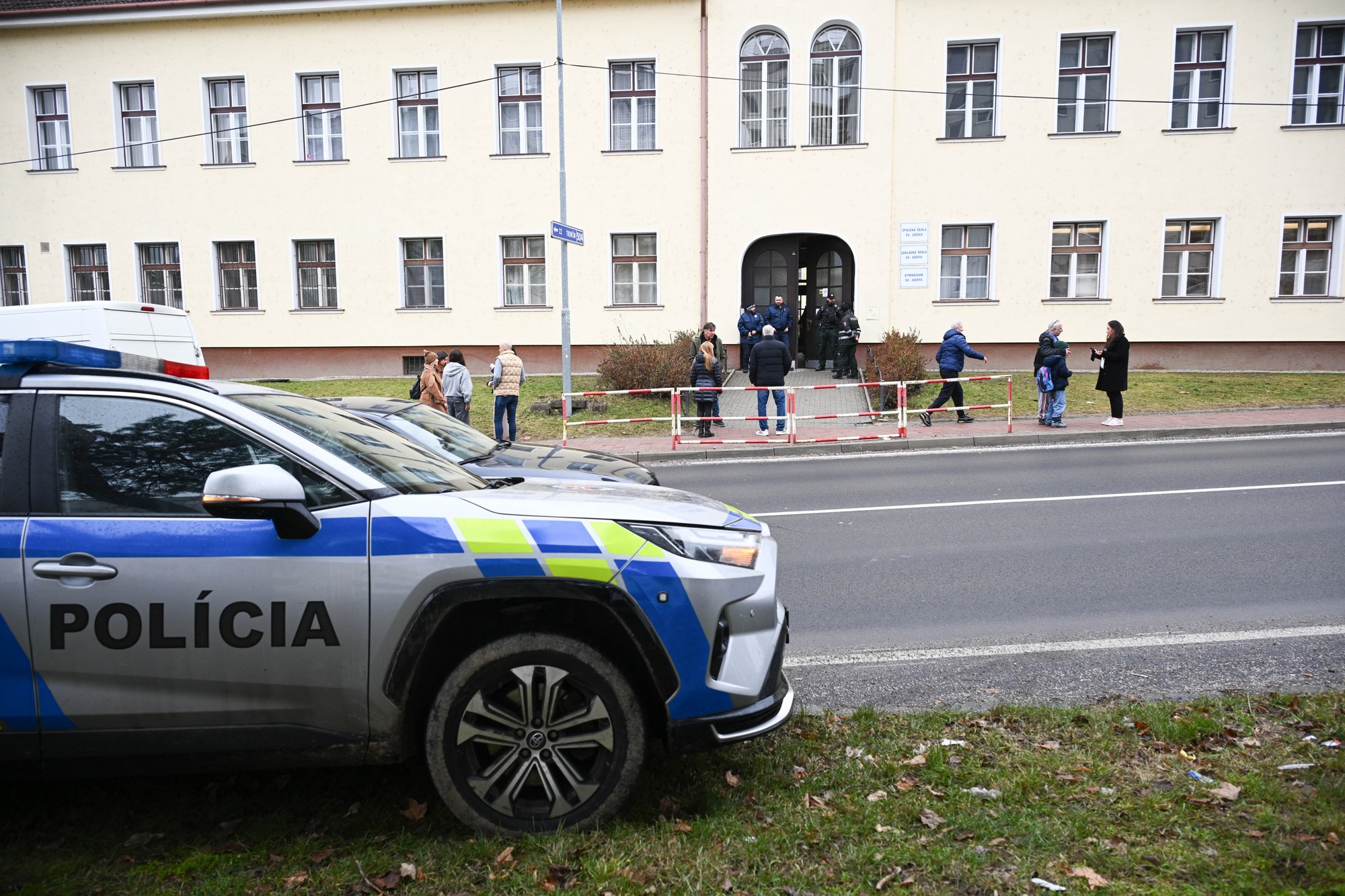Streľba v škole v Novom Meste nad Váhom.