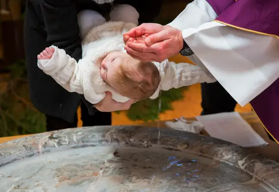 Prezent na chrzciny – czyli co kupić, żeby i rodzice i dziecko byli zadowoleni