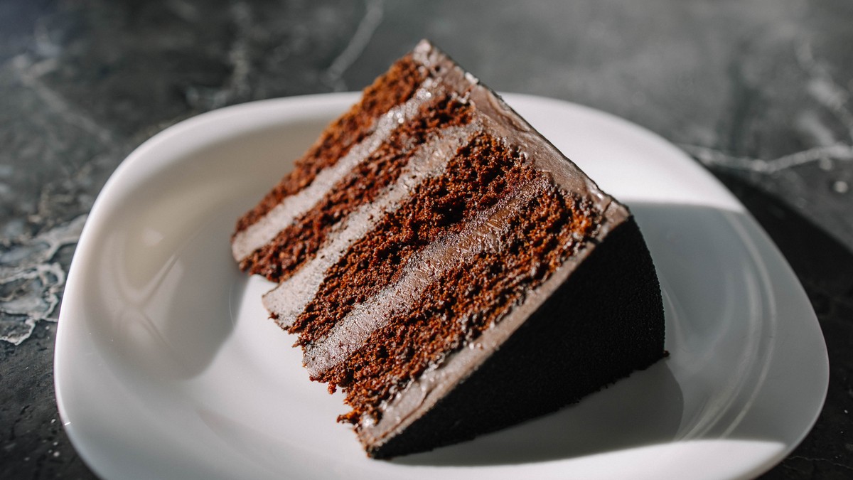 ŠERPA TORTA - u nju idu samo dva jaja, a NEMA SOČNIJE I IZDAŠNIJE: Pravi se brzo, PUNA JE ČOKOLADE, a recept se prenosi s kolena na koleno