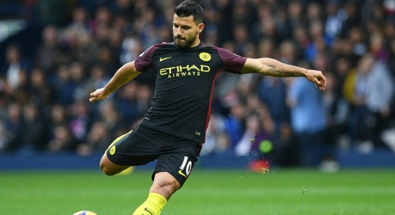 Manchester City's Argentinian striker Sergio Aguero shoots during the English Premier League football match between West Bromwich Albion and Manchester City at The Hawthorns stadium in West Bromwich, central England, on October 29, 2016