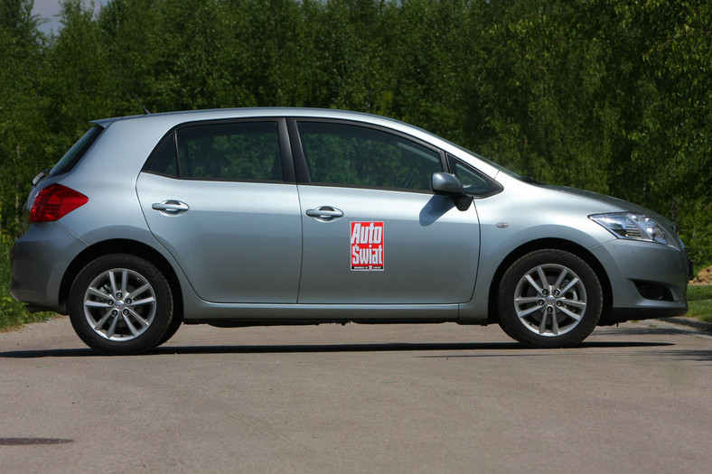 Toyota Auris - lata produkcji 2007-14, cena od 17 500 zł
