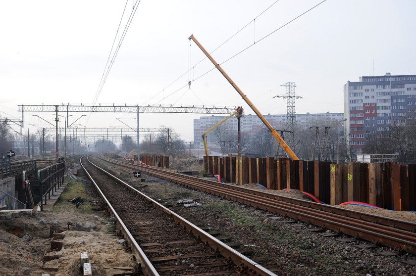 WIADUKT NAD UL. STAROGROBLOWĄ TRASA KOLEJOWA WROCŁAW-POZNAŃ