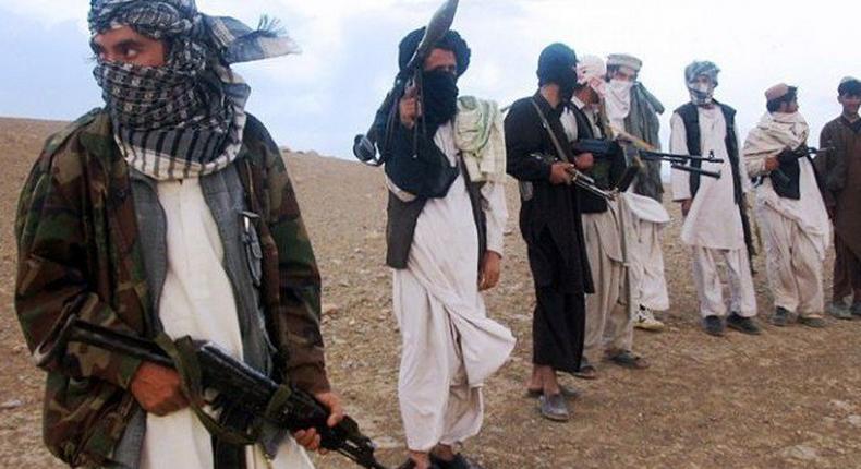 Taliban free hundreds of fighters from jail in north