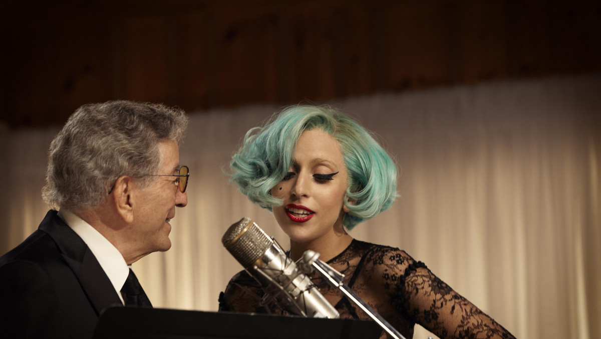 W miniony weekend ikona amerykańskiej popkultury - Tony Bennett, spotkał się w studiu nagraniowym z Lady Gagą. Owocem sesji nagraniowej jest duet w piosence "The Lady Is A Tramp".