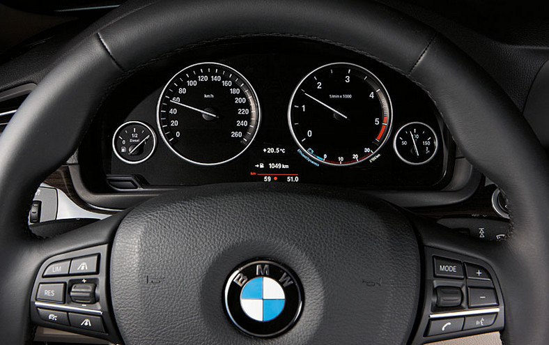 BMW5: pierwsze zdjęcie, dzisiaj oficjalna premiera