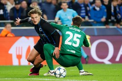 Liga Mistrzów. Szczęsny sporo zaryzykował, ale mu się upiekło. Sześć goli w meczu Barcelony