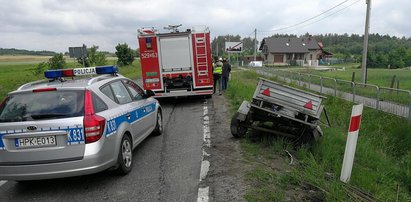 Dzieci przeżyły horror. Przyczepka odczepiła się i uderzyła w busa