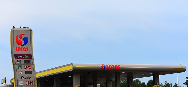 Związkowcy z NSZZ "Solidarność" i ich rodziny ze zniżkami na stacjach Lotos