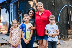 "Nasz nowy dom". Schorowani, czekali na zimę w domu bez ogrzewania