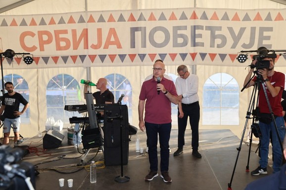 "HOĆE DA PODELE NAROD" Vučević o izjavama tužiteljke Paunović: "Danas su napali porodicu Vučić, sutra će neku drugu" (FOTO)