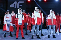 Pjongczang 2018: W takich strojach wystąpią polscy olimpijczycy. Ładne? [FOTO]