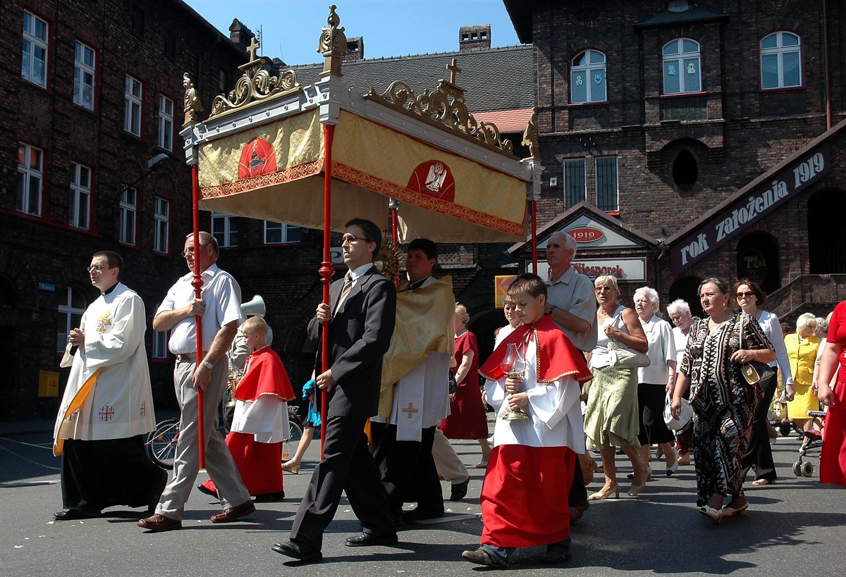 Pogoda na długi weekend nie zachwyca. W Boże Ciało czeka nas spore załamanie pogody. IMGW ostrzega