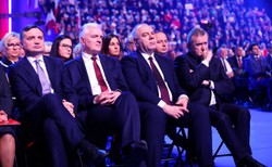 Zgrzyt w Zjednoczonej Prawicy? Sasin pogroził palcem Gowinowi