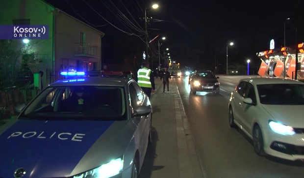 Skidanje zastava u Gračanici