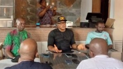 Mr Collins Nwabunwanne, Anambra State Commissioner for Local Government, Chieftaincy and Community Affairs, addressing journalists (Credit: NAN)