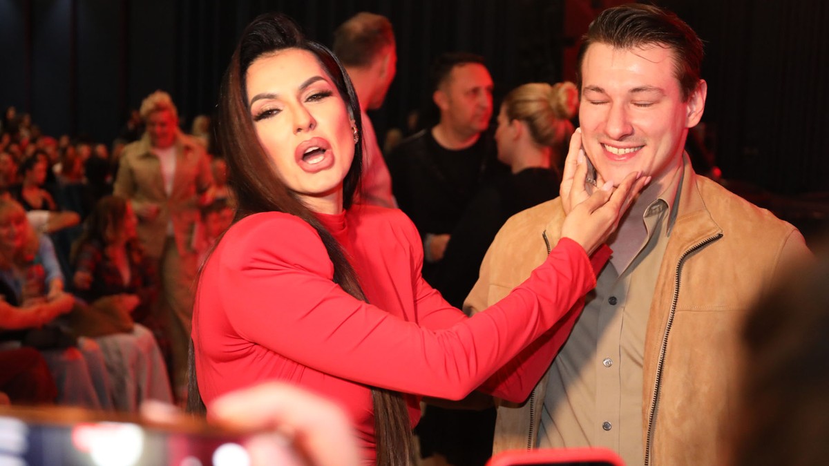 Tanja Savić, Muki Bešić