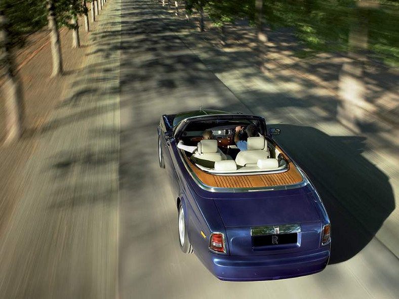 Rolls-Royce Phantom Drophead Coupe – dach opadnie w Detroit