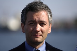 Biedroń o swoim konkurencie z okręgu: Leszek Miller oszukuje wyborców