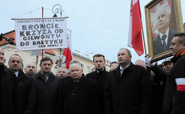 Kaczyński na miesięcznicy smoleńskiej: Żadne pohukiwania, zwłaszcza z niemieckich ust, nie zawrócą nas z drogi