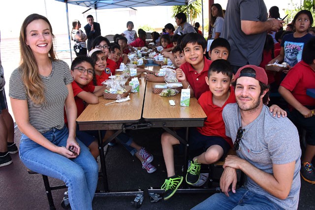 Leight Meester Adam Brody Blair Seth