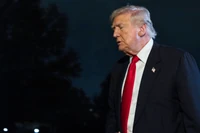 Trump pod presją. Nowe maile Epsteina ujawniono w fatalnym momencie