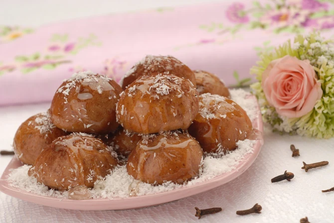 Simbolično, mlada mesi 40 kolačića u znak sećanja na 40 Hristovih mučenika