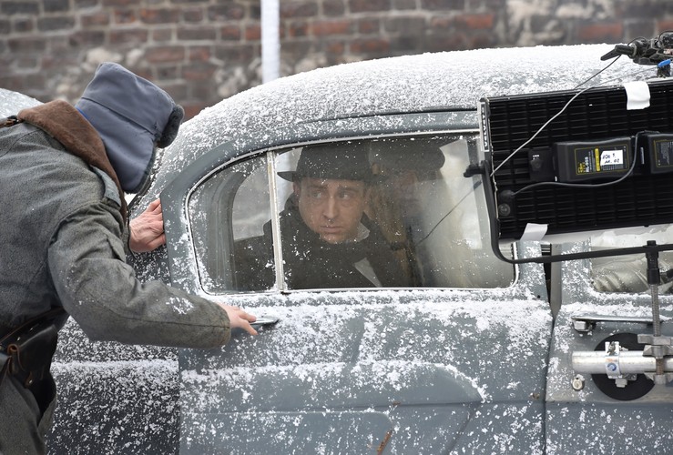 Borys Szyc na planie filmu 'Nigdy tu już nie powrócę'