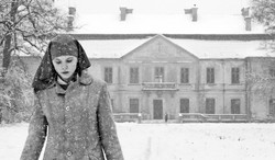 Reżyserzy oburzeni instrukcją oglądania "Idy" w TVP. Sasin: Przeciwko czemu tu protestować?