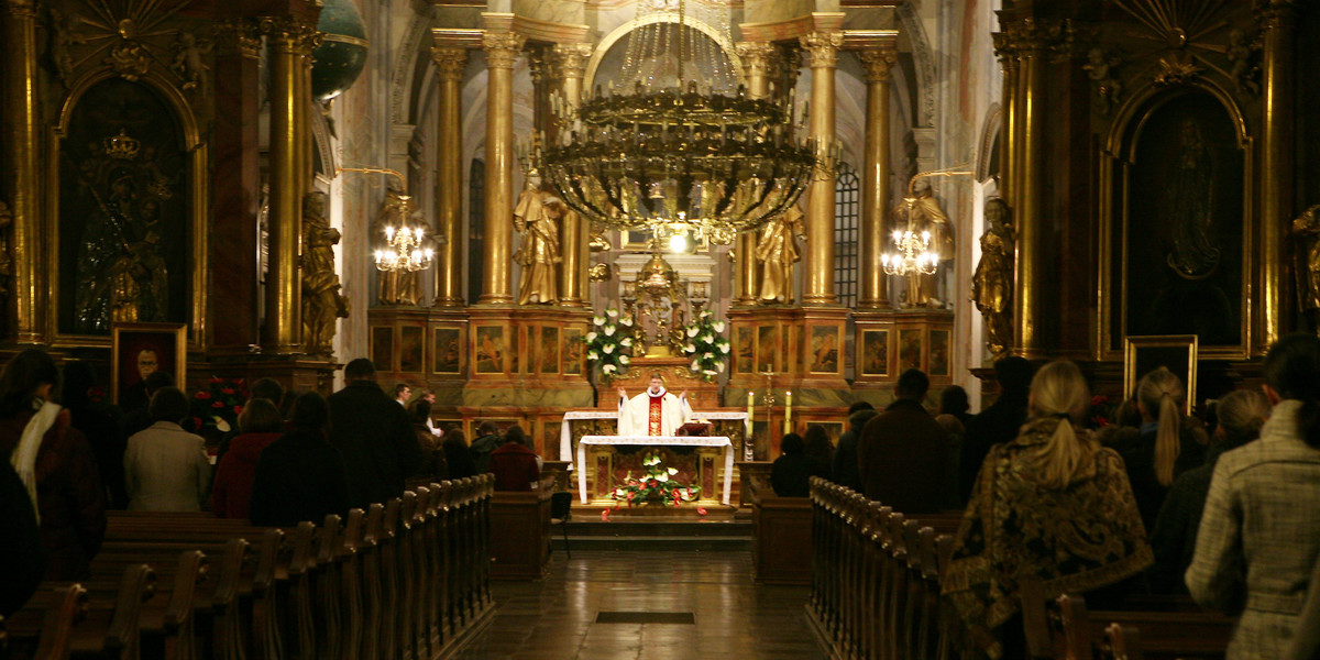 Msza w kościele św. Anny w Warszawie
