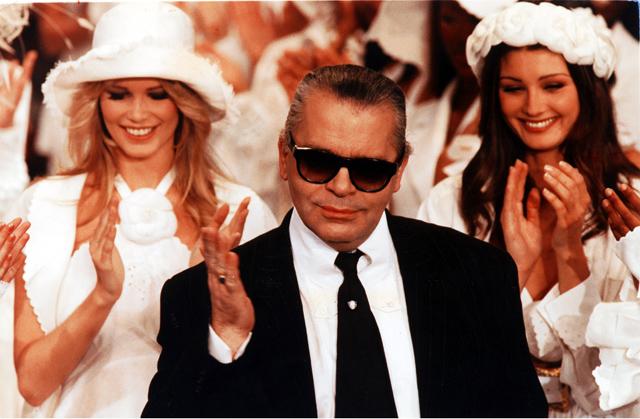 30 ikonikus ruha, amit Karl Lagerfeldnek köszönhetünk