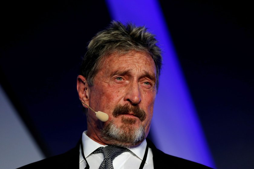 John McAfee nie żyje