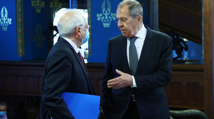 A nyitóképen: Szergej Lavrov (jobbra) orosz külügyminiszter és Josep Borrell, az Európai Unió kül- és biztonságpolitikai főképviselője / Fotó: MTI/EPA/Orosz külügyminisztérium