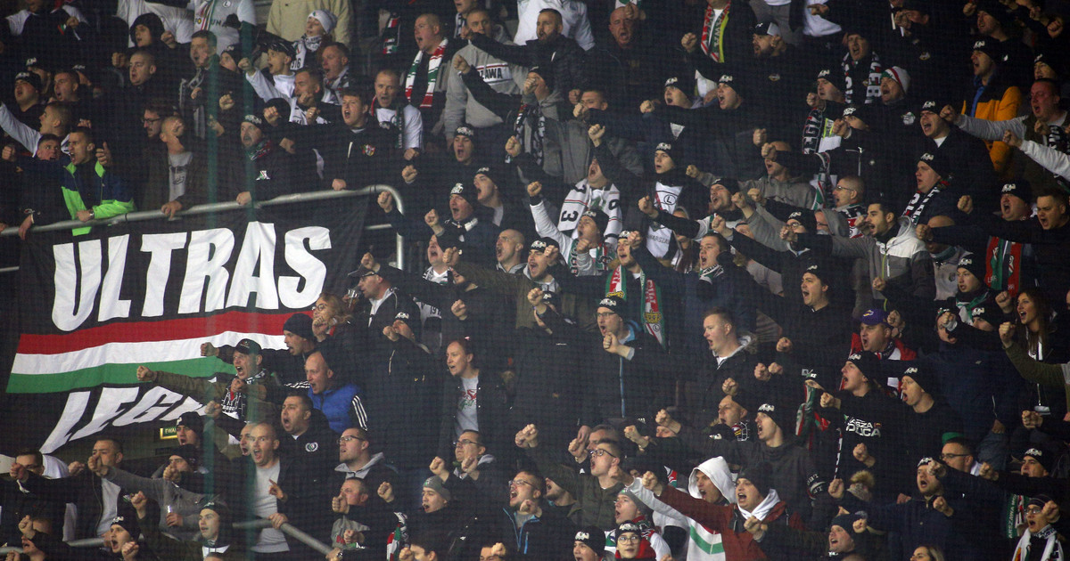 Gornick Zabrze – Legia Varșovia.  Poliția a reținut patru fani