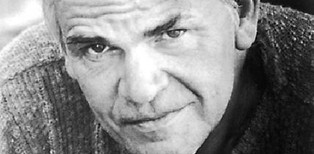 Nieznośny ciężar przeszłości. Czego Milanowi Kunderze nie mogą wybaczyć rodacy