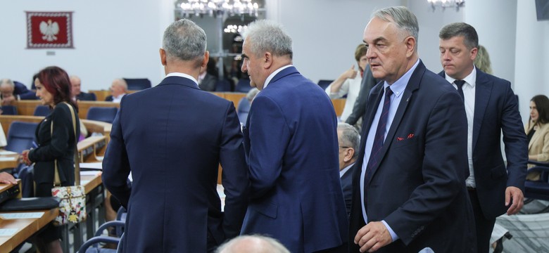 Bardzo łatwy QUIZ z Wiedzy o Społeczeństwie. Dopasuj polityków do partii. 10/10 zdobędzie prawie każdy