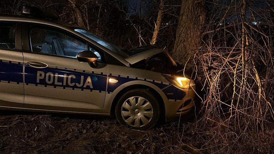 Sprawa nastolatek w radiowozie. Jest decyzja w sprawie policjantów