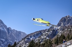 Polacy tuż za podium w drużynówce w Planicy. Pewna wygrana Słowenii