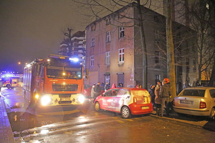 Pożar w kamienicy. Nie żyje jeden z lokatorów