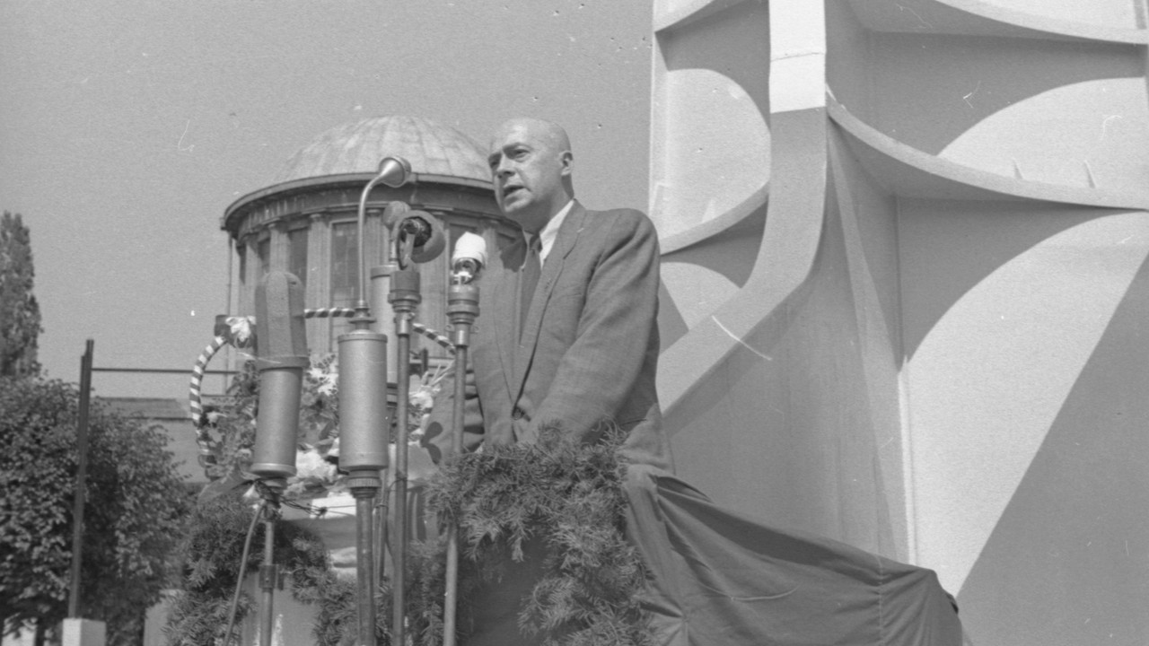 Tajemnice Józefa Cyrankiewicza. "Nie wierzyliśmy w swoje uratowanie"