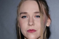 Kontrowersyjny kalendarz na Dzień Kobiet. Zbulwersowana Maja Staśko: Seksualizowanie jest złe