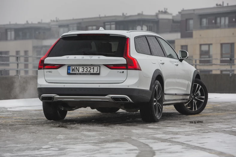 Volvo V90 Cross Country T6 - kombi krajoznawcze