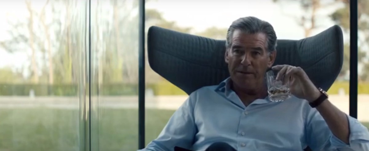Pierce Brosnan zaatakowany przez hakera. Oto zwiastun kryminału "I.T."