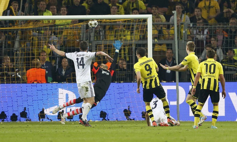 Cztery im 'zapakował'! Tak Lewandowski strzelał gole Realowi