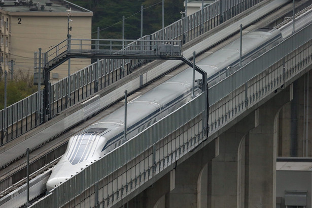 Japoński rekord. Pociąg Maglev pomknął z prędkością 603 km/h!