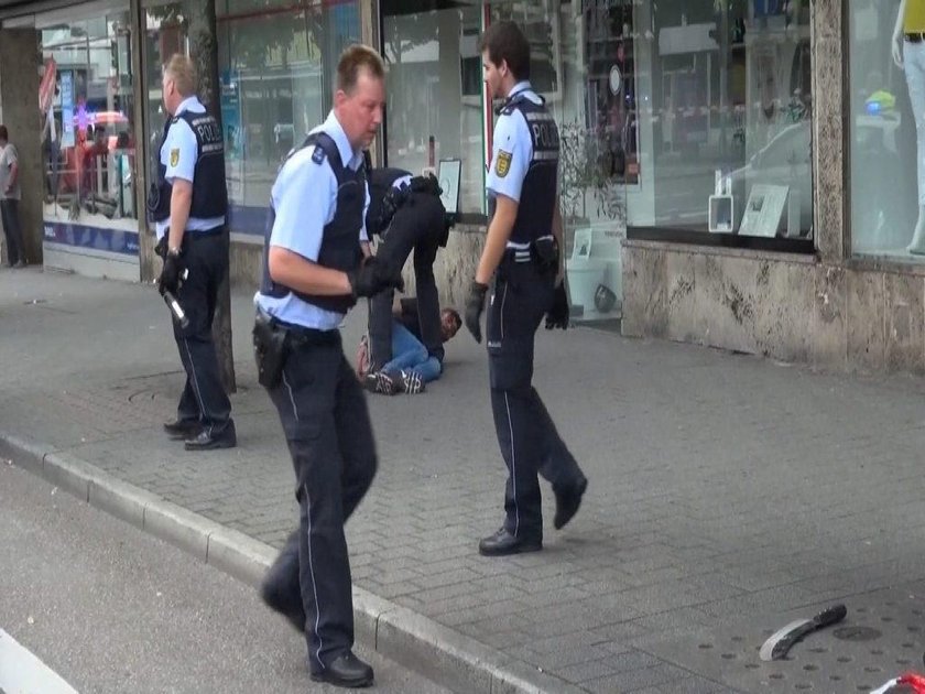 Reutlingen: Mężczyzna rzucił się z maczetą na ludzi