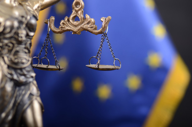 Rzecznik generalny TSUE: Zasady przechodzenia polskich sędziów w stan spoczynku sprzeczne z prawem UE