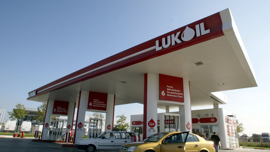 Marad benzinkút, ahol lehet rendesen tankolni? A MOL és az OMV után a Lukoil is korlátoz