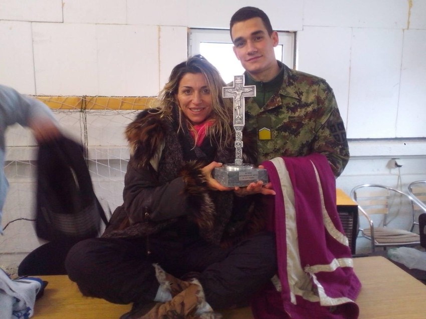 Aleksa Dragaš sa jedinom damom učesnicom na Adi