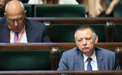 Między PiS a Banasiem trwa wojna. Co z immunitetem szefa NIK?