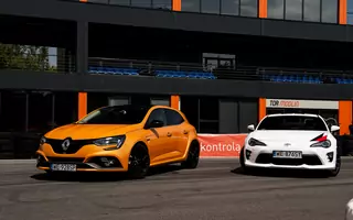 Renault Megane RS vs. Toyota GT 86 - przód, czy tył?